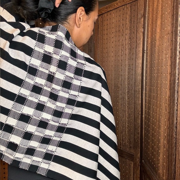 Artisian White Black Pull Over Poncho - Picture 2 of 6